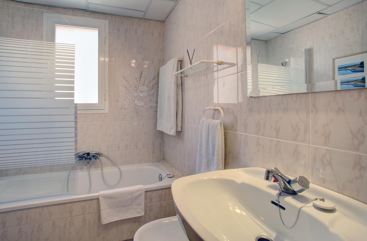 Apartamento Marina Bay Playa del Cristo Estepona Exterior foto